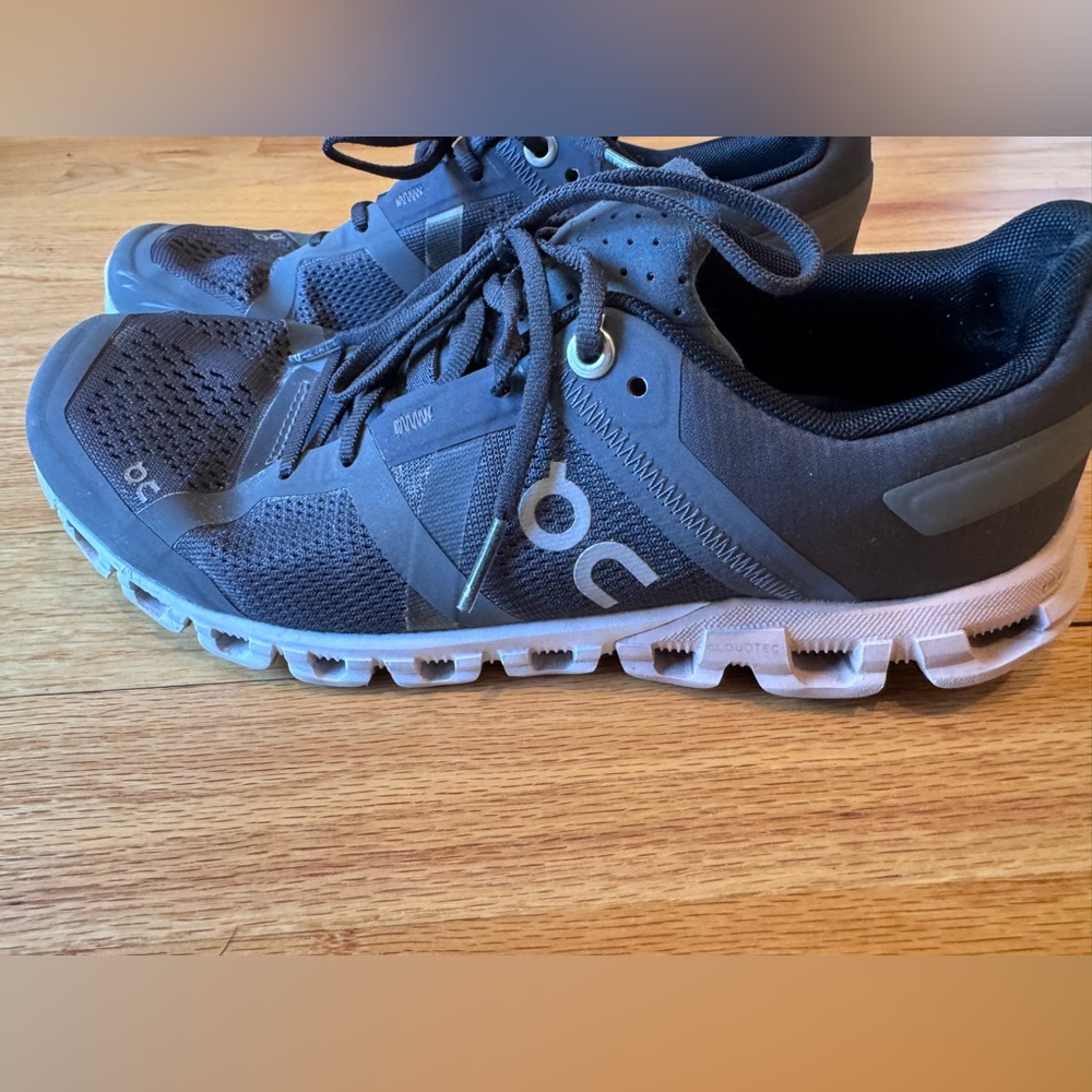 On Running Women’s Black Athletic Shoes